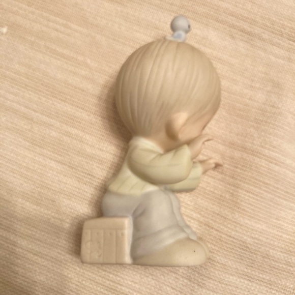 Precious Moments retired! Lord, Keep My Life in Tune, plays Amazing Grace 1984 - Picture 4 of 12